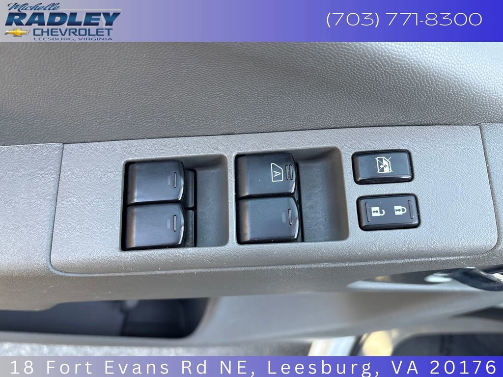 Used 2020 Nissan Frontier SV image 14