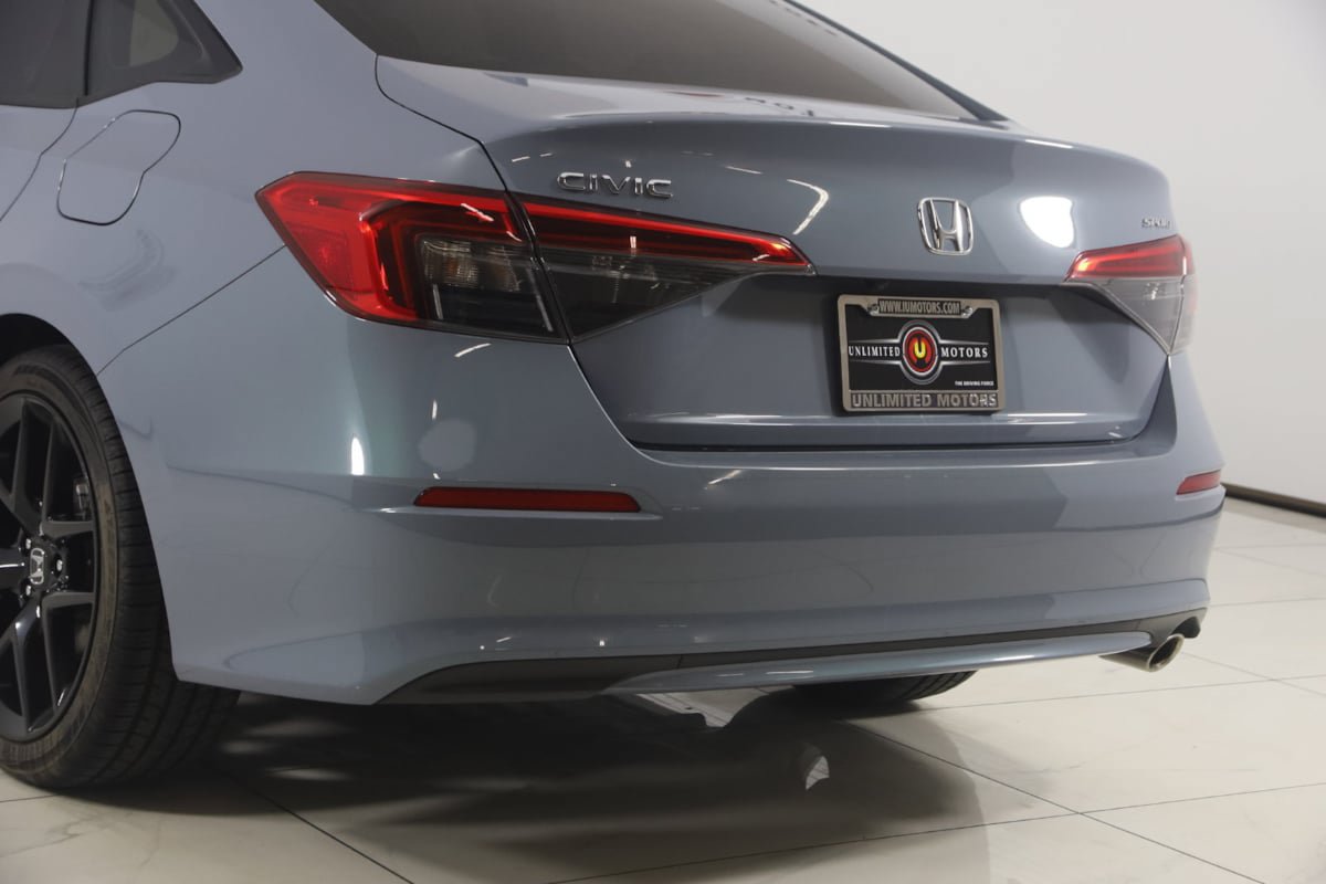 Used 2023 Honda Civic Sport image 19