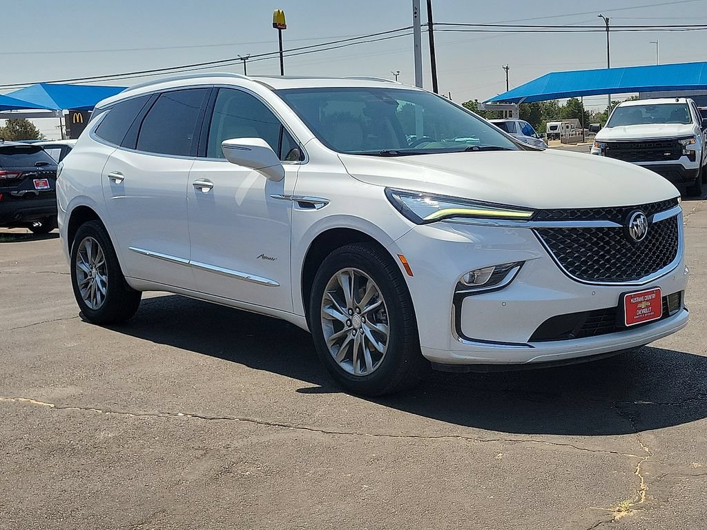 Used 2022 Buick Enclave Avenir FWD image 6