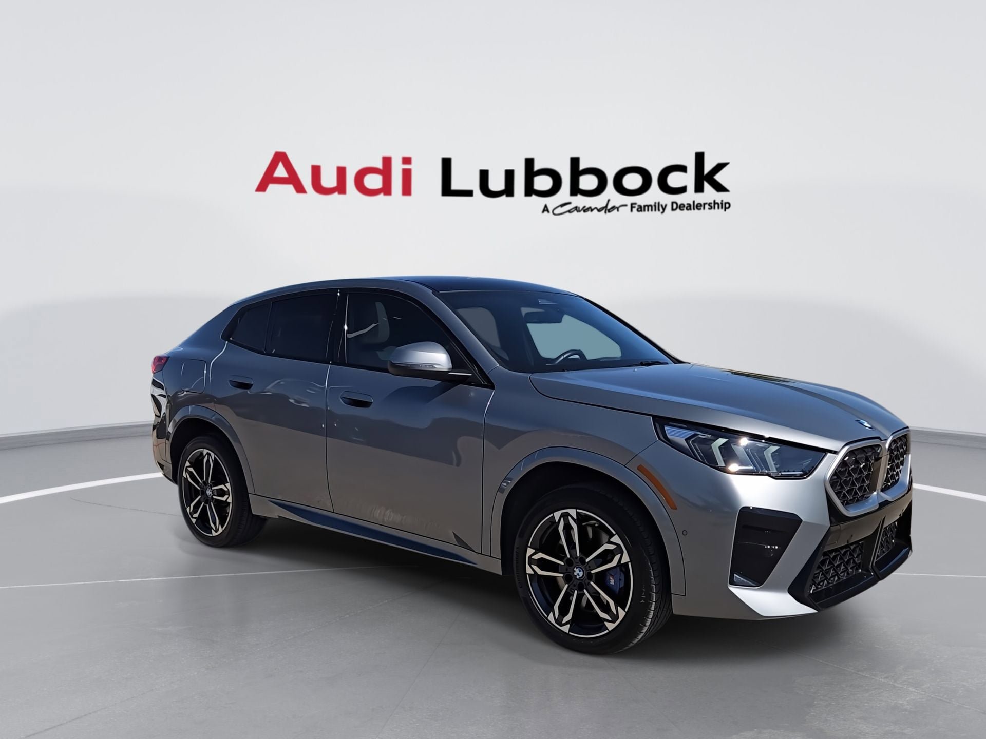 Used 2026 BMW X2 xDrive28i AWD/4WD image 2