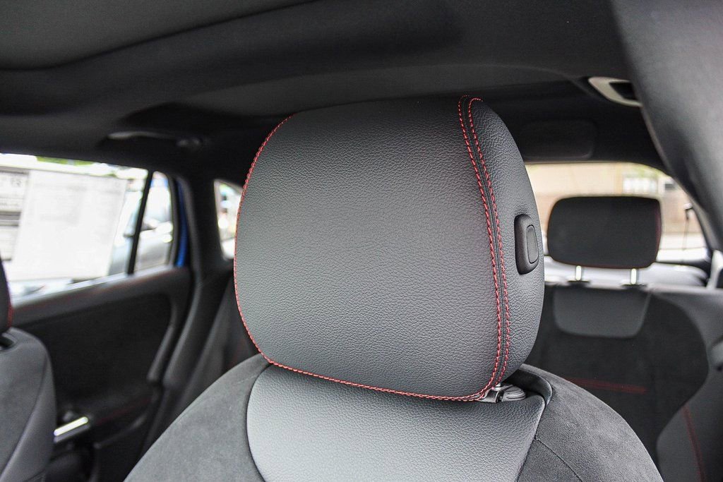 Used 2024 Mercedes-Benz GLA 250 4MATIC image 46