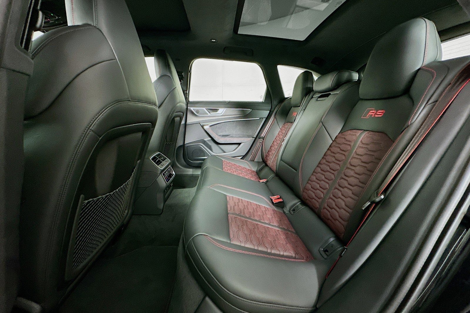 New 2026 Audi RS 6 performance image 9