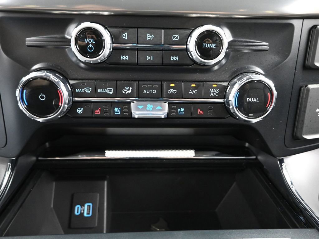 Used 2024 Ford F150 Lariat w/ Tow/Haul Package image 19