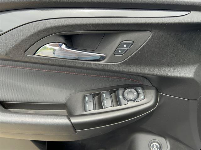 Used 2023 Chevrolet TrailBlazer RS w/ Sun and Liftgate Package FWD image 10