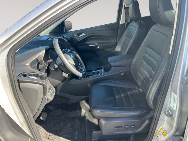Used 2018 Ford Escape Titanium w/ Ford Safe & Smart Package AWD/4WD image 9
