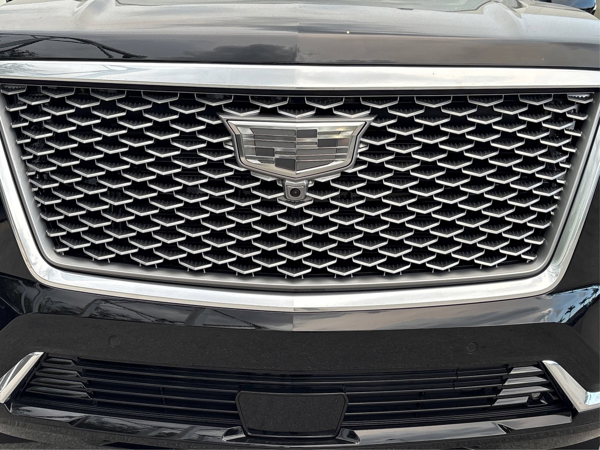 New 2026 Cadillac Escalade ESV Platinum Luxury w/ LPO, Radiant Package AWD/4WD image 15