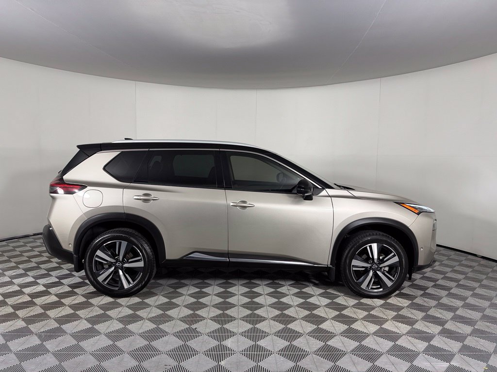 Used 2023 Nissan Rogue SL w/ SL Premium Package FWD image 9