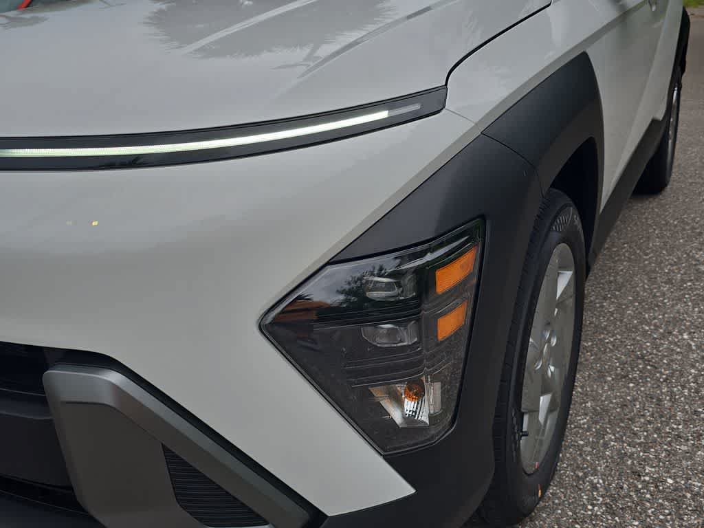 New 2027 Hyundai Kona SE FWD image 11