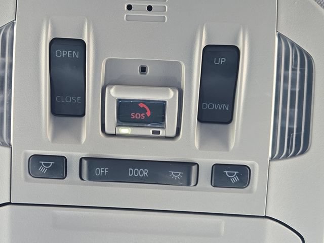 Used 2023 Toyota Highlander XLE FWD image 22