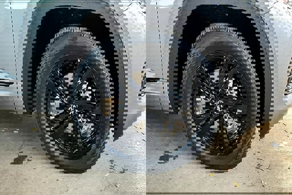 New 2026 Volkswagen Atlas Cross Sport SEL R-Line image 8