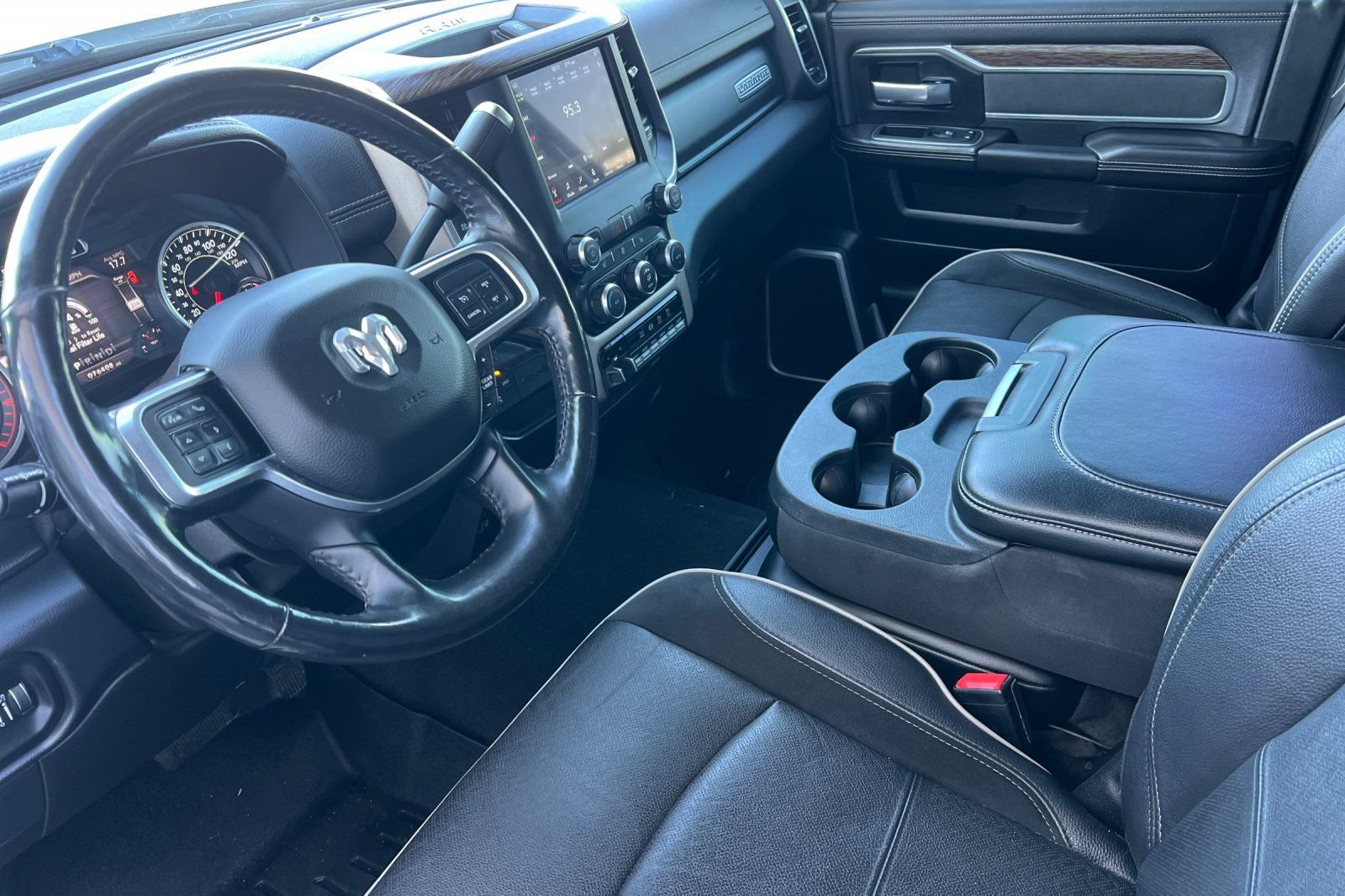 Used 2020 RAM 2500 Laramie AWD/4WD image 11