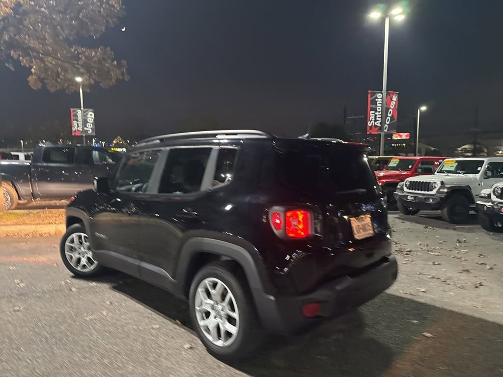 Used 2018 Jeep Renegade Latitude image 37