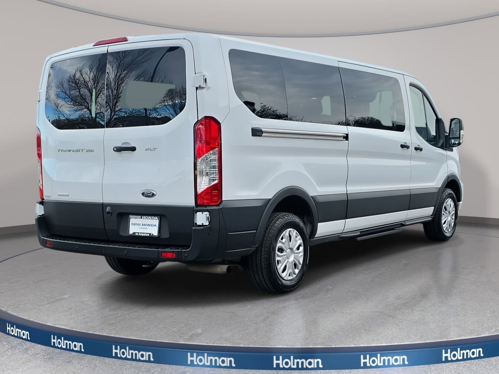 Used 2023 Ford Transit 350 XLT image 7