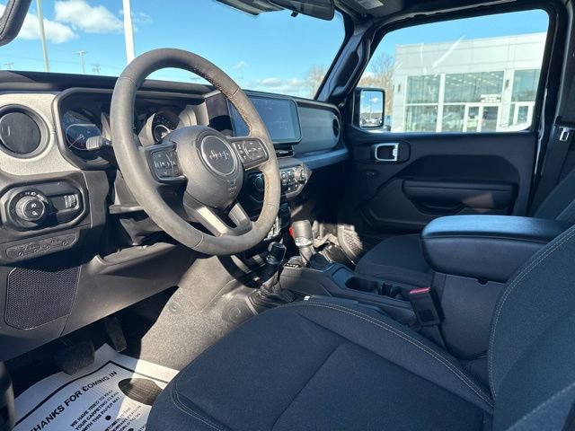 Used 2024 Jeep Gladiator Sport image 13