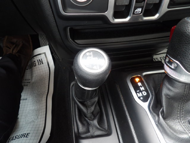 Used 2019 Jeep Wrangler Unlimited Sport S AWD/4WD image 25