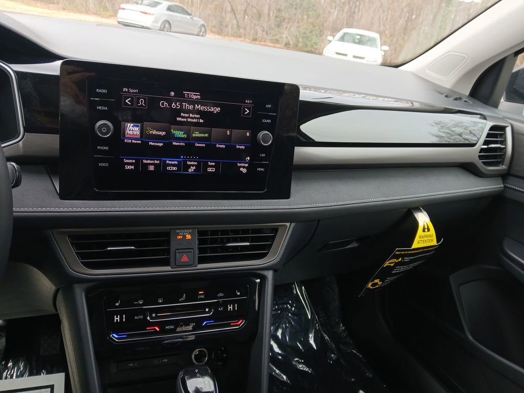 New 2026 Volkswagen Taos SE image 17