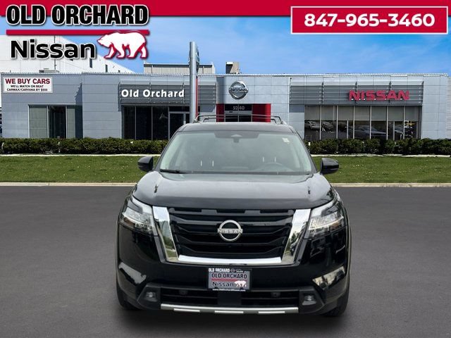 Used 2022 Nissan Pathfinder Platinum w/ Lighting Package (N92) FWD image 2