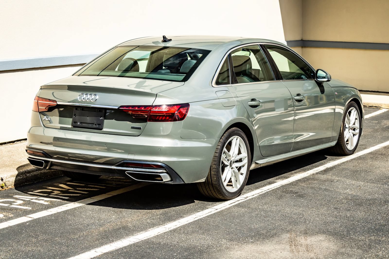 Used 2023 Audi A4 2.0T Premium Plus AWD/4WD image 7
