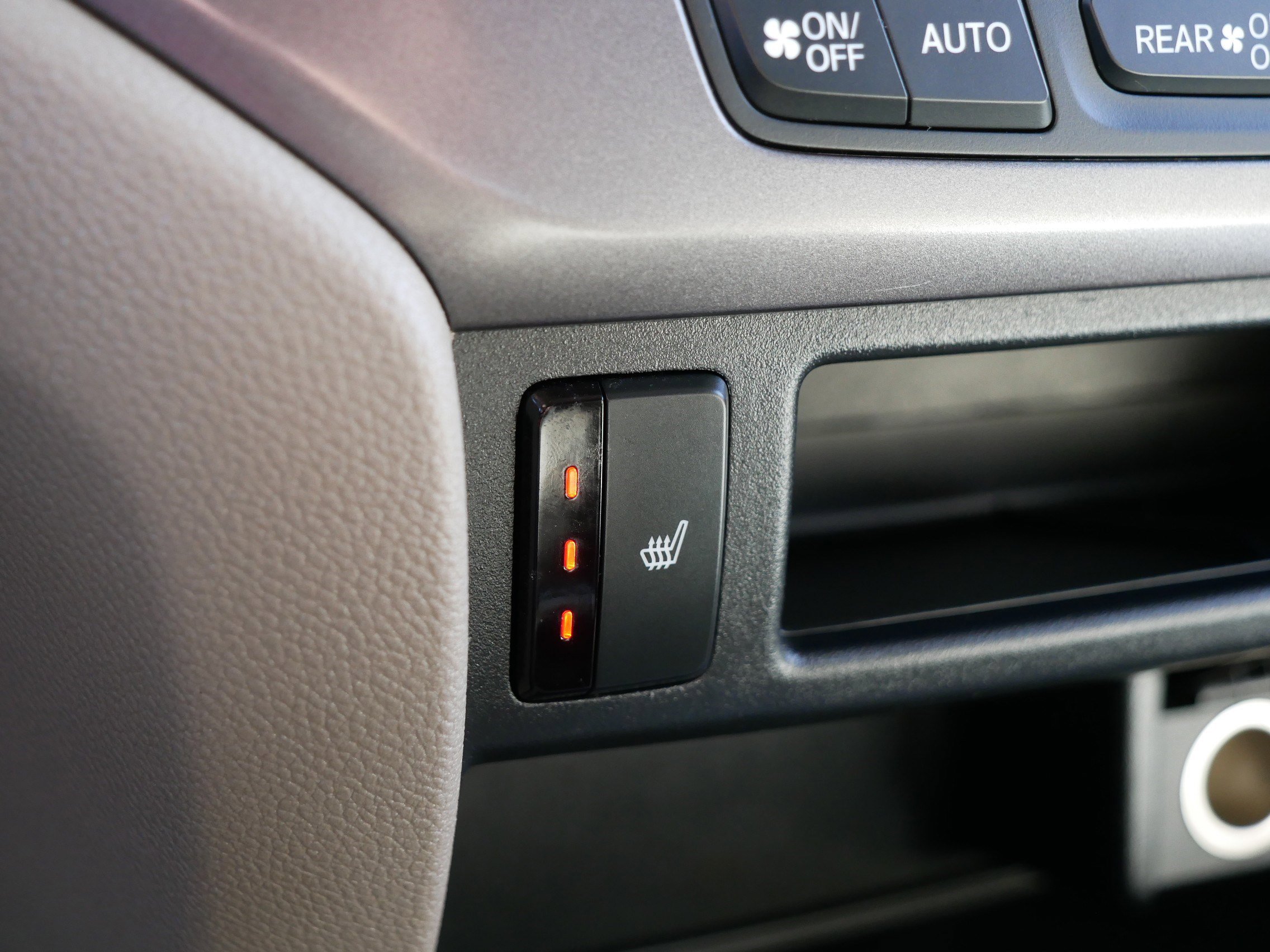 Used 2020 Honda Pilot EX image 28