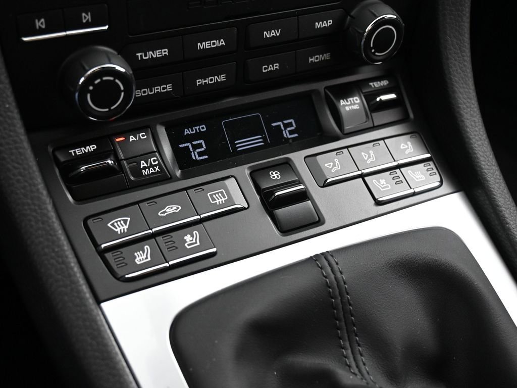 New 2025 Porsche 718 Boxster image 18