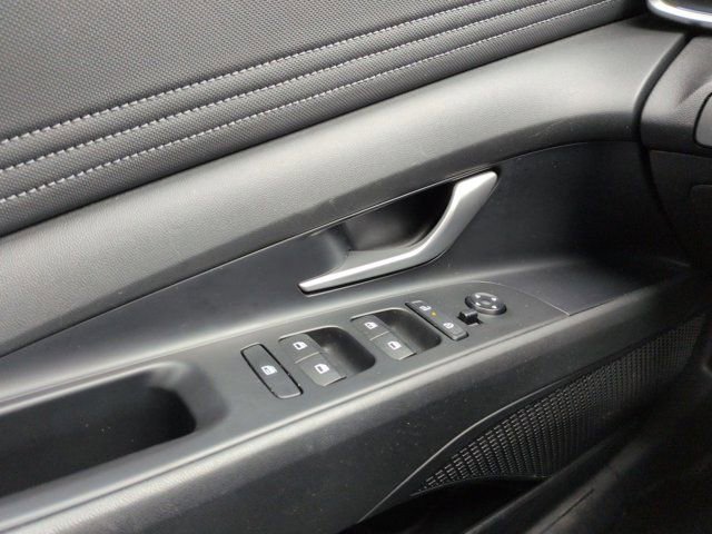 Used 2024 Hyundai Elantra SEL w/ Convenience Package image 27