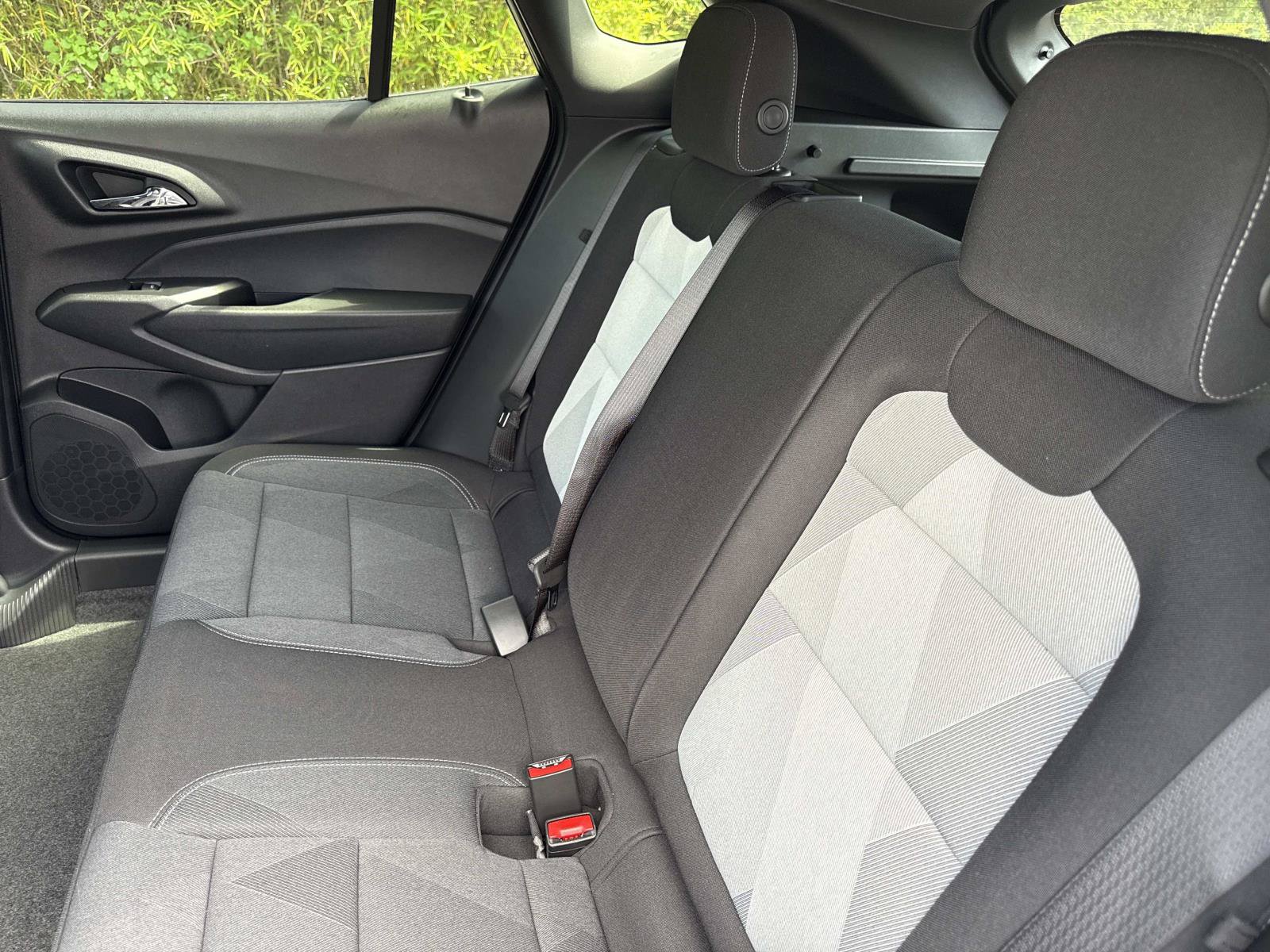 New 2026 Chevrolet Trax RS w/ Sunroof Package FWD image 11