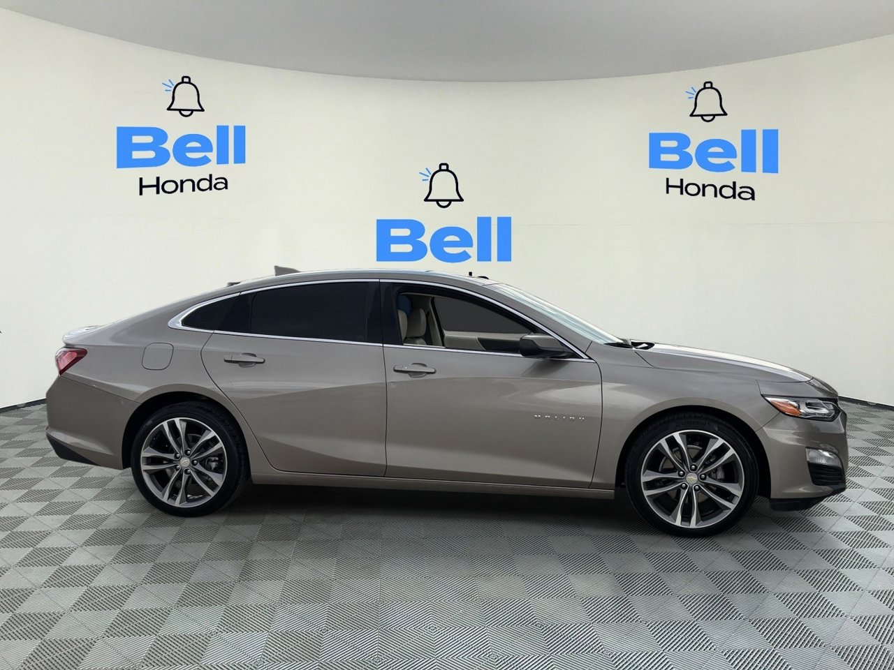 Used 2023 Chevrolet Malibu LT w/ LPO, Floor Liner Package FWD image 5