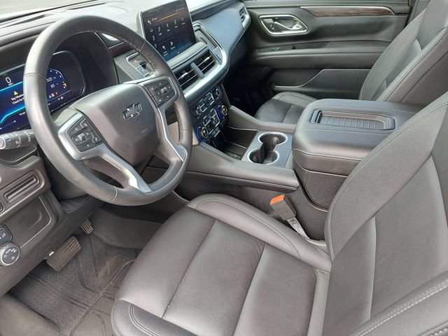 Used 2024 Chevrolet Suburban Z71 w/ Luxury Package AWD/4WD image 9