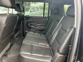 Used 2020 GMC Yukon XL SLT w/ Premium Edition image 23