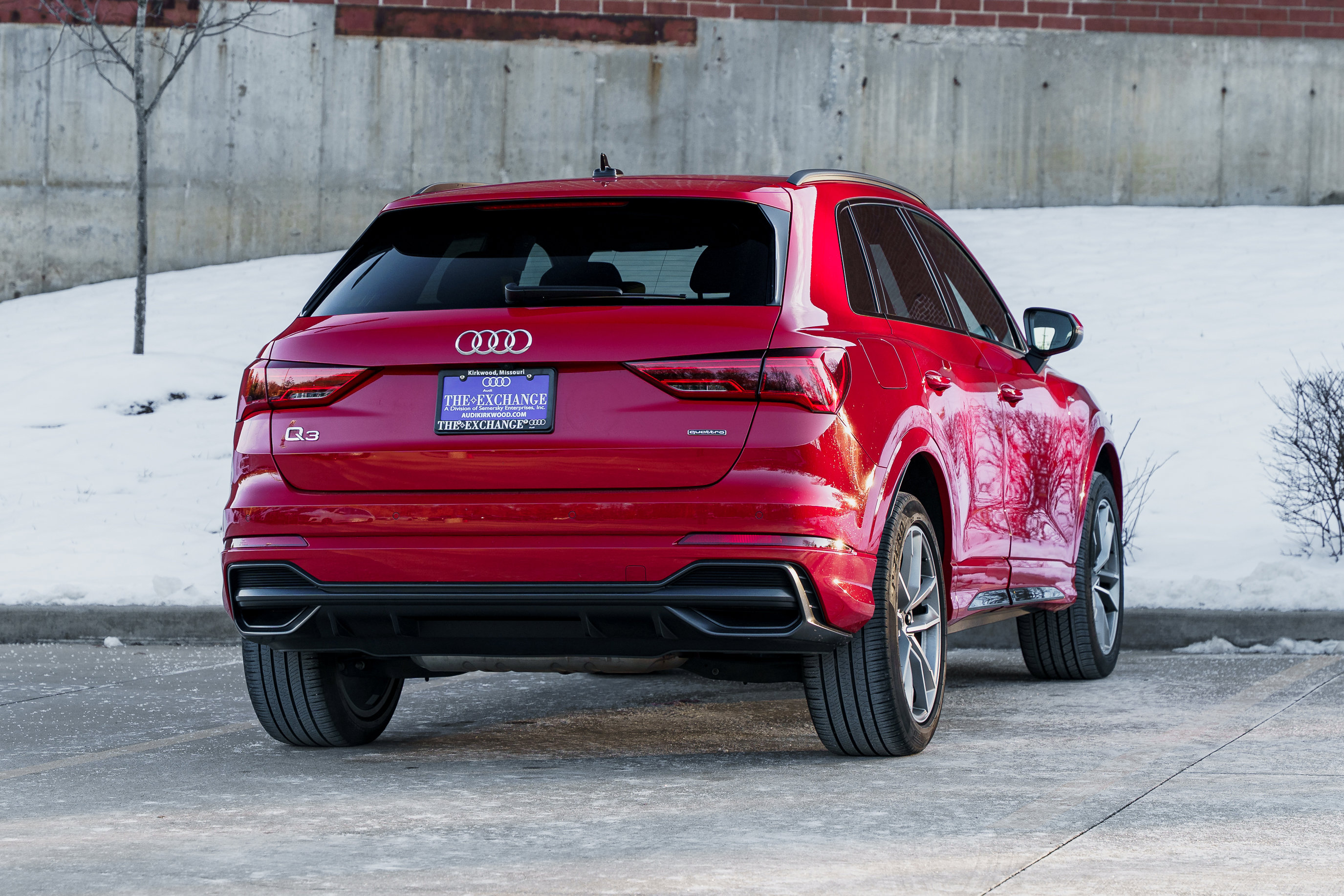Used 2022 Audi Q3 2.0T Premium w/ Black Optic Sport Package image 4