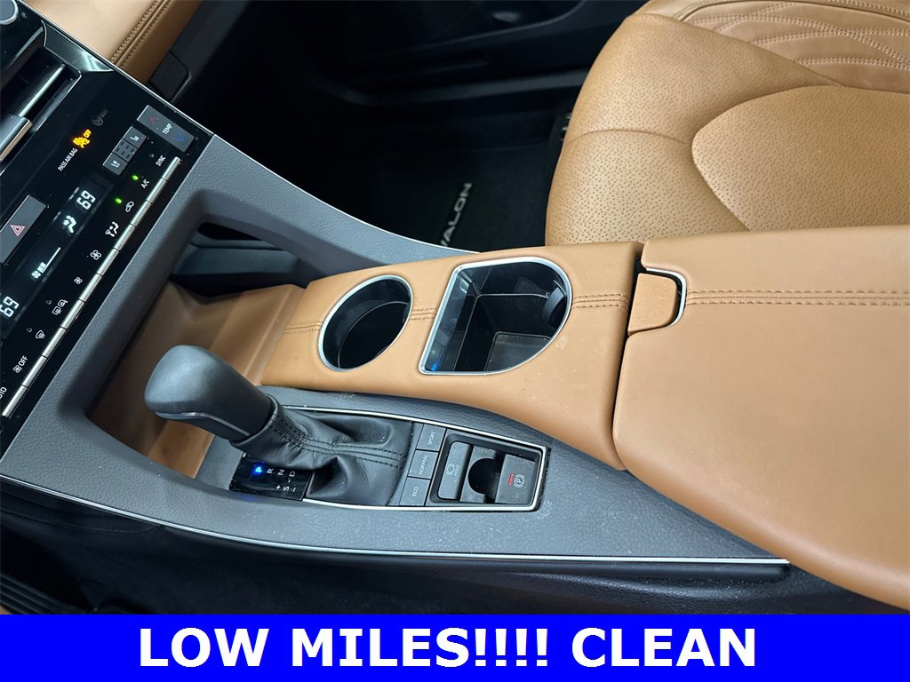 Used 2019 Toyota Avalon Limited image 31
