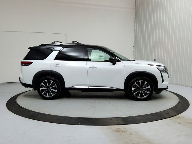 New 2026 Nissan Pathfinder Platinum image 8