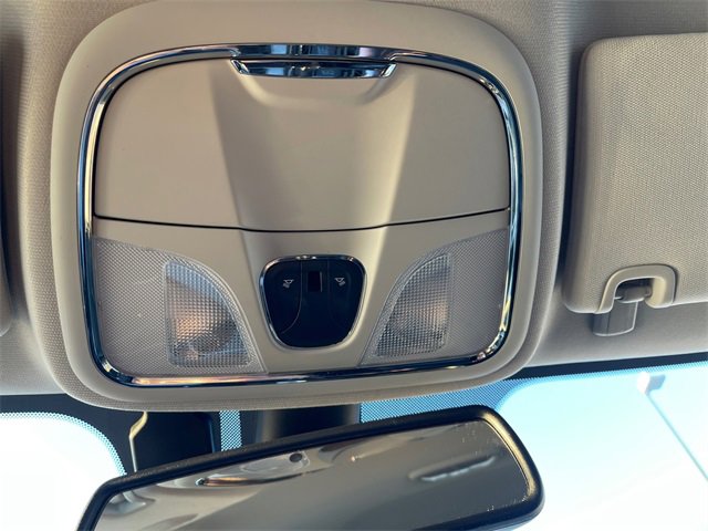 Used 2016 Jeep Cherokee Overland w/ Technology Group image 20