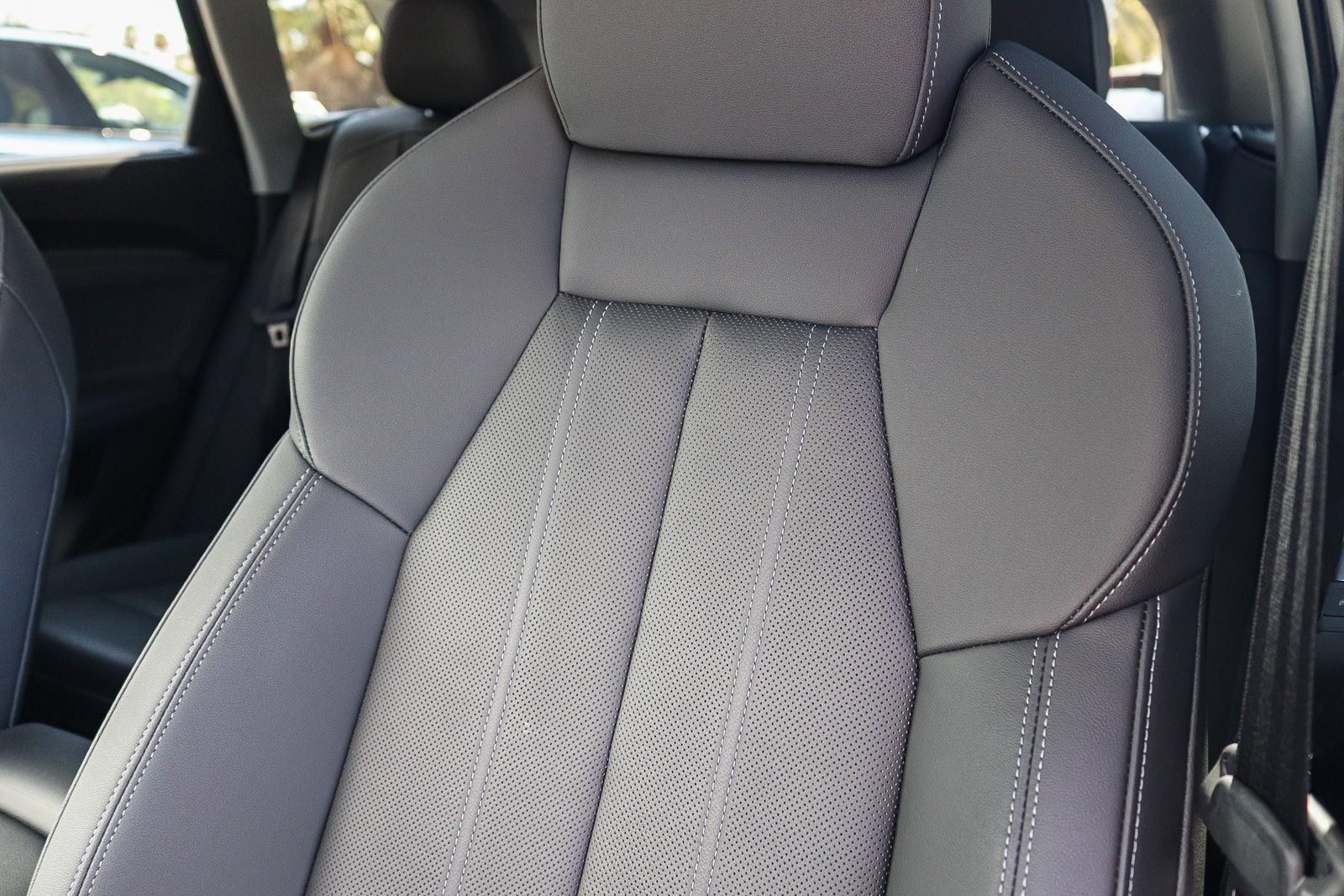 Certified 2025 Audi Q5 Premium w/ Premium Plus AWD/4WD image 29