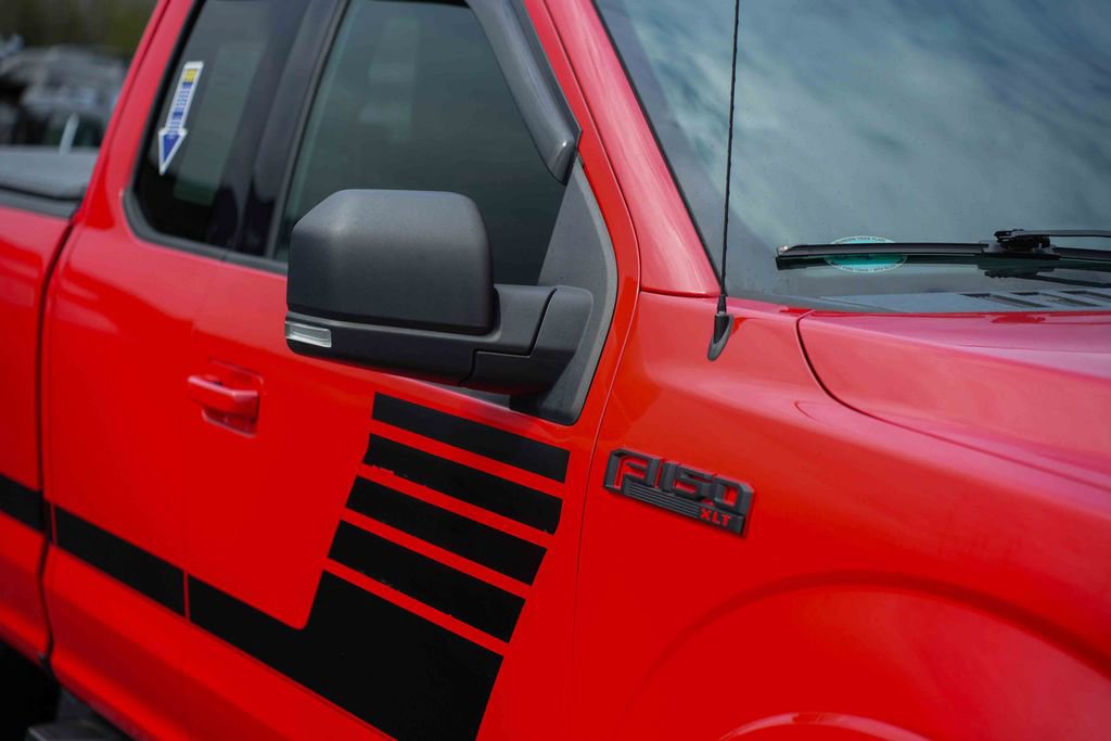 Used 2018 Ford F150 XLT w/ Equipment Group 302A Luxury image 9
