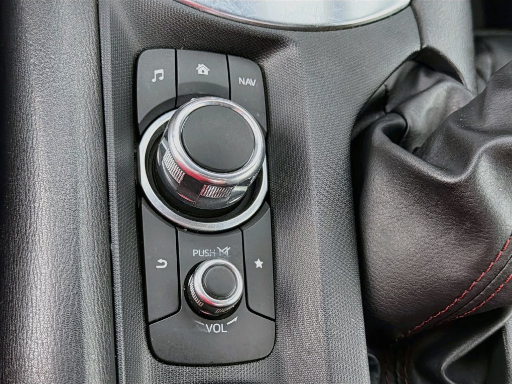 Used 2016 MAZDA MX-5 Miata Grand Touring RWD image 21