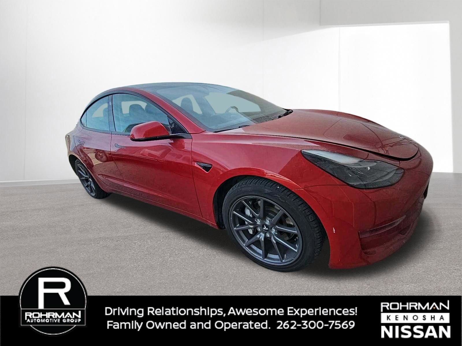 Used 2023 Tesla Model 3 Standard Range image 3