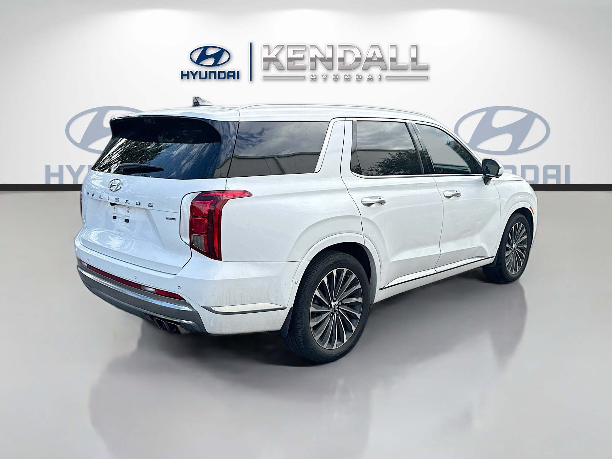 Used 2023 Hyundai Palisade Calligraphy image 6