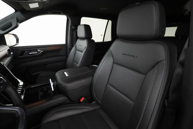 Certified 2025 GMC Yukon Denali image 12