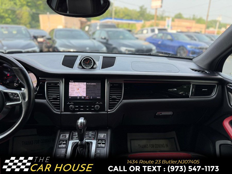 Used 2018 Porsche Macan AWD/4WD image 29