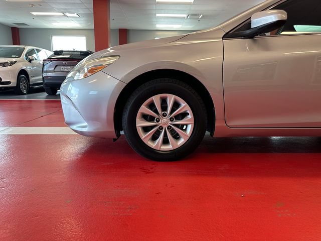 Used 2016 Toyota Camry LE FWD image 27