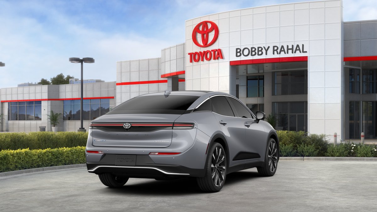 New 2026 Toyota Crown Platinum AWD/4WD image 9