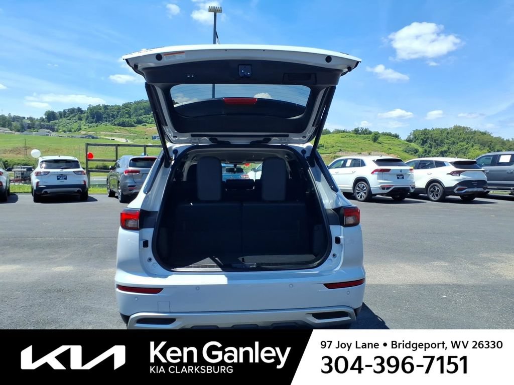 Used 2023 Mitsubishi Outlander SE AWD/4WD image 15