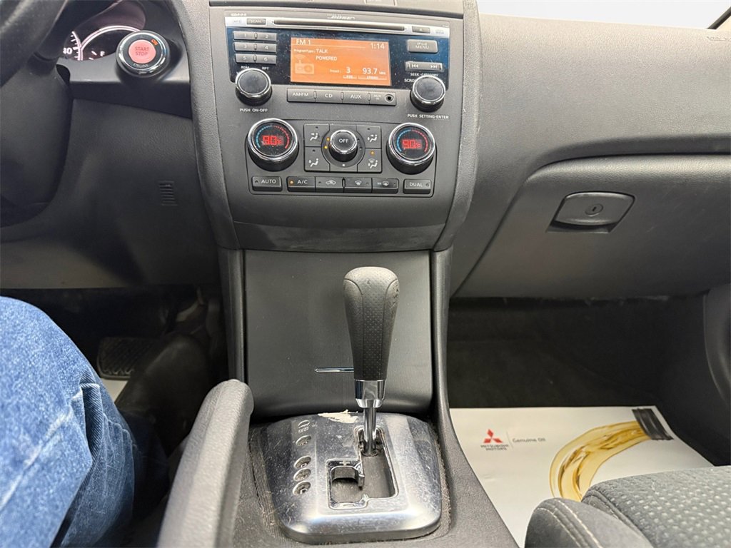 Used 2010 Nissan Altima 2.5 S w/ Premium Pkg image 21