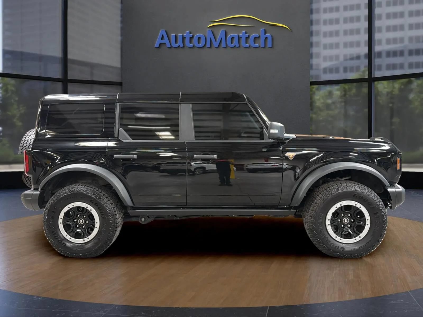 Used 2025 Ford Bronco Badlands AWD/4WD image 13
