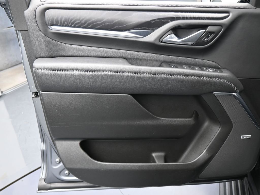 Used 2022 GMC Yukon Denali w/ Denali Premium Package image 13