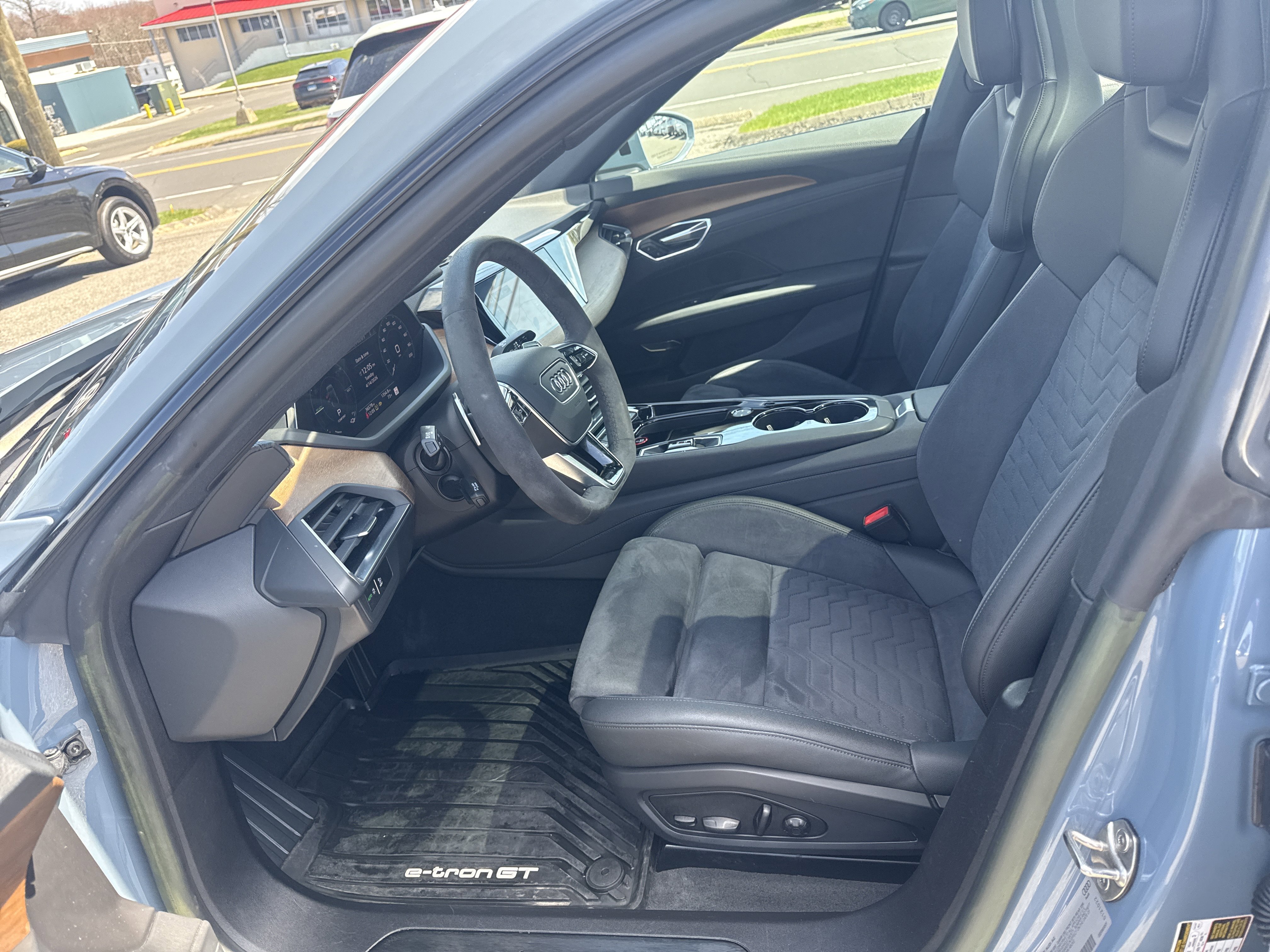 Certified 2023 Audi e-tron GT Premium Plus AWD/4WD image 5