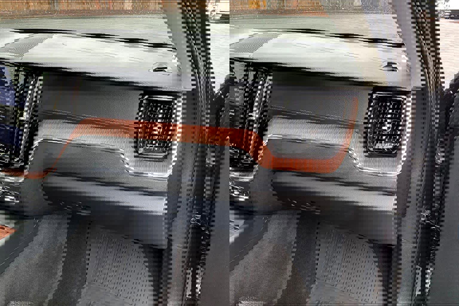 Used 2023 Volvo XC60 T8 Ultimate image 19