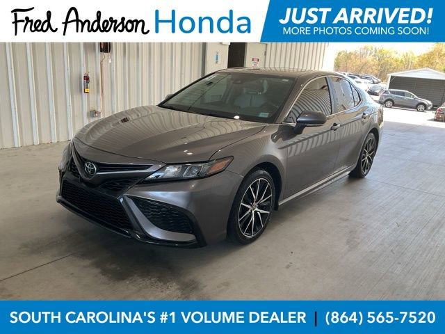 Used 2021 Toyota Camry SE image 1