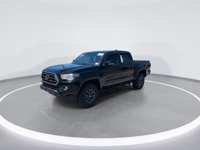 Used 2023 Toyota Tacoma SR5 w/ Technology Package AWD/4WD image 3